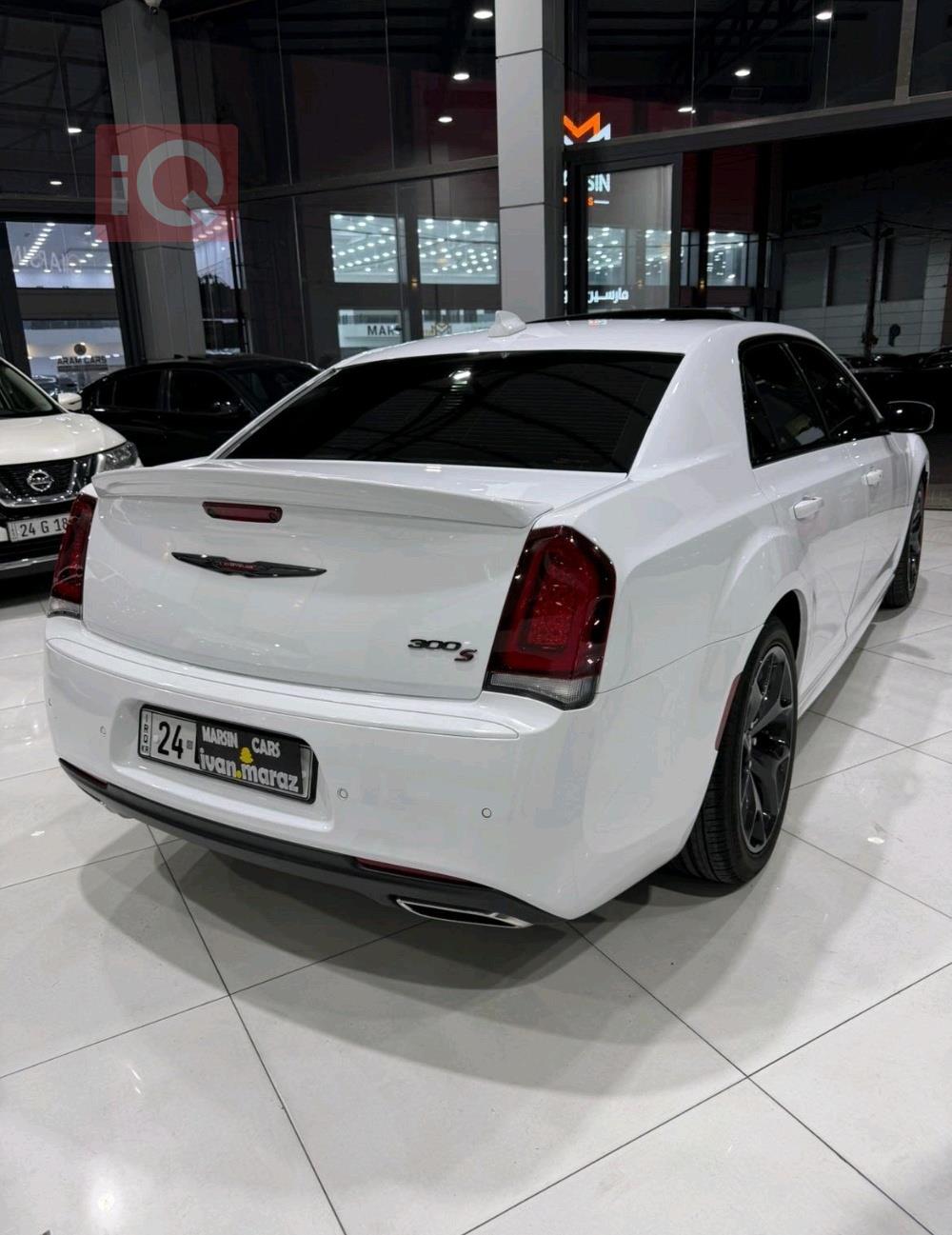 كرايسلر 300
